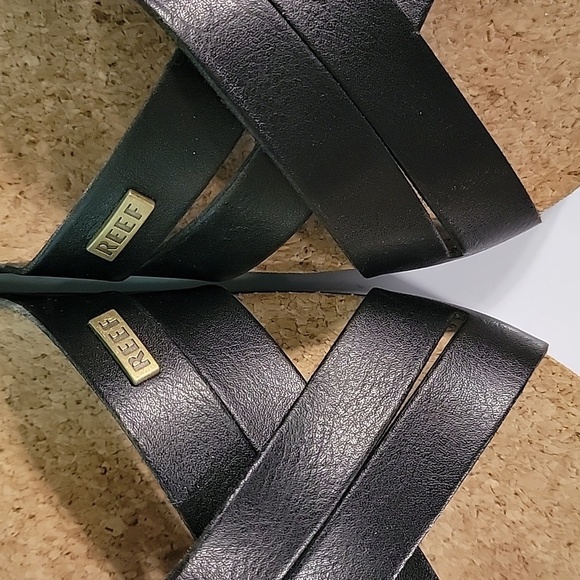 Women's REEF Cushion Bloom Hi Platform Fashion Sandal, Black, Size 6, EUC - Picture 12 of 14